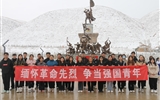學(xué)校開展“緬懷革命先烈，爭(zhēng)當(dāng)強(qiáng)國青年”清明祭英烈主題教育活動(dòng)