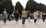 電子信息工程系分團(tuán)委組織開(kāi)展“你我共牽手，愛(ài)心送溫暖”志愿服務(wù)活動(dòng)